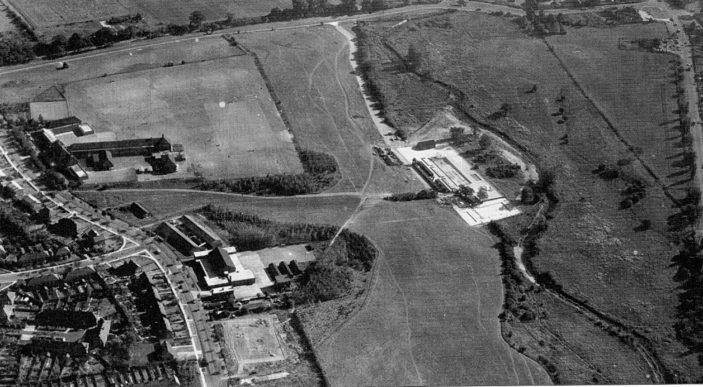 1959 - near the top left hand corner is what is now Stanborough School, and the old Garden City Grammar School where I was for 5 years. Amongst the trees and grassland is the swimming pool.