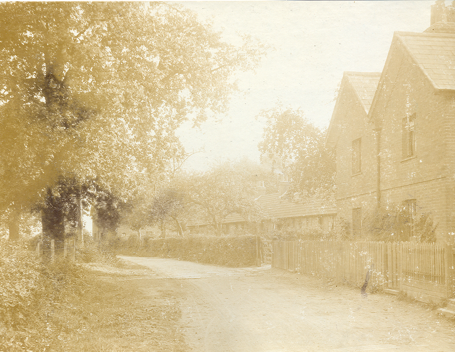 Houses within the rows of Sandpit Cottages, Hatfield Hyde | Welwyn Garden City Library